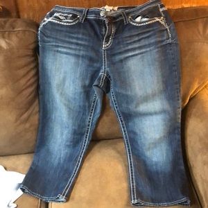 Hydraulic Jean capris size 18 length 20